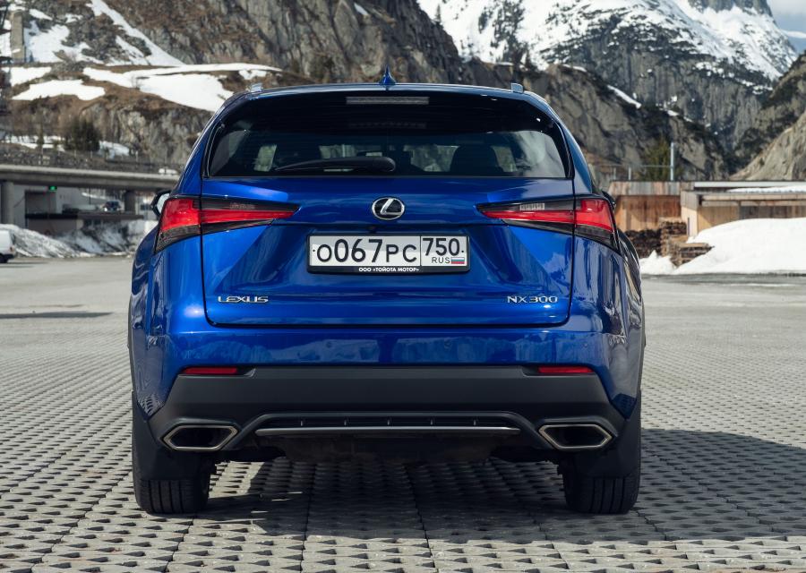  Lexus NX300 F-Sport 2017 года  (WW) (фото 26 из 43)